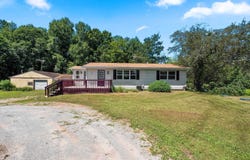 W11639 W TOWN HALL Road, GRESHAM, WI 54128