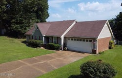 6850 Hickory Crest Drive, Walls, MS 38680