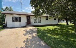 202 Nelson Court, Caledonia, MN 55921