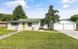 904 Ridge Rd, Maryville, TN 37803