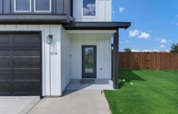 576 Highview Court, Godley, TX 76044