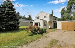 321 Lamb Street, Perry, MI 48872