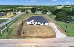 1001 Henry Way, Springtown, TX 76082
