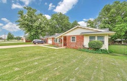1206 N Randall Avenue, Elk City, OK 73644