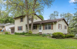 604/606 N Dexter Street, Ionia, MI 48846