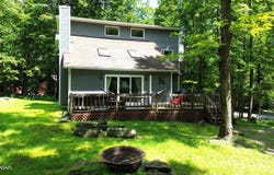 101 Summit Drive, Greentown, PA 18426