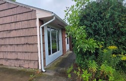 16 Riverdale Drive, Grand Island, NY 14072