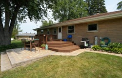 9941 S Mcgraw Dr, Oak Creek, WI 53154
