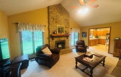 4141 Windmere Drive, Hannibal, MO 63401