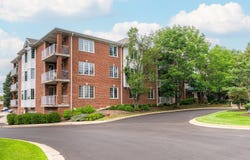 541 N Hough Street, Barrington, IL 60010