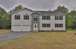 111 Center Drive, Blakeslee, PA 18610