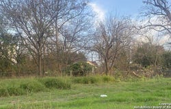 210 Dalton Alley, San Antonio, TX 78202
