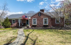 1019 WYOMISSING BOULEVARD, WYOMISSING, PA 19610