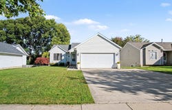 3023 STONEWOOD STREET NW, GRAND RAPIDS, MI 49504
