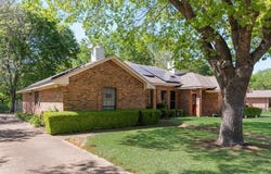 221 Avalon, DeSoto, TX 75115