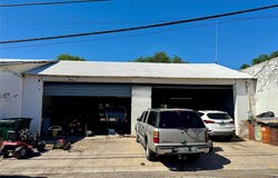 1105,1107 Park St, Commerce, TX 75428