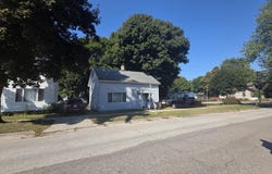 207 N Rath Avenue, Ludington, MI 49431