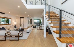 552 Stassi Ln, Santa Monica, CA 90402
