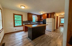 325 W 4TH ST, CALHOUN, KY 42327