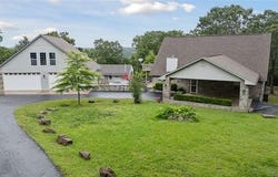 20136 W Chicken Creek Road, Cookson, OK 74427