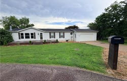 114 E Oak Street, Emma, MO 65327