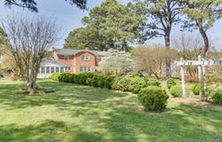 8910  Cook Dr, Hayes, VA 23072