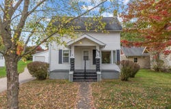 666 DEPOT Street, MANAWA, WI 54949