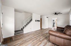 21 SPARKS CIRCLE, GLENOLDEN, PA 19036
