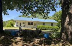 2864 Spring Valley Road, Summersville, MO 65571