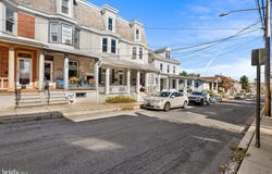 443 W WALNUT Street, KUTZTOWN, PA 19530