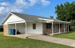 1001 Newby Avenue, Bridgeport, TX 76426