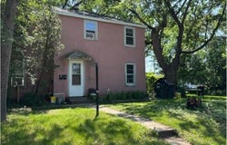 1102 Hawthorne Street, Alexandria, MN 56308