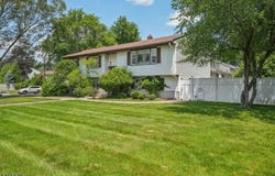 239 Homestead Rd, Paramus Boro, NJ 07652-4743