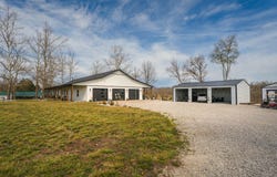 1489 E 568th Road, Brighton, MO 65617