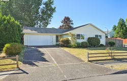 820 NE COCHRAN AVE, Gresham, OR 97030