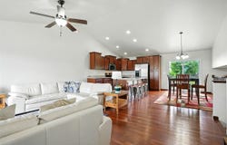 1548 Ashlynd Ct, IowaCity, IA 52240