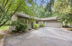6636 E Riverwoods Court NE, Rockford, MI 49341