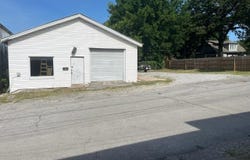 1250 S Slater Street, Batesville, AR 72501