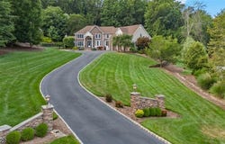 10 Coppola Ct, Montville Twp., NJ 07045-9817