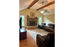 2517 NW Leann Drive, Blue Springs, MO 64014