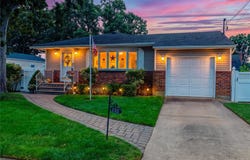 132 Yoakum Avenue, Farmingdale, NY 11735