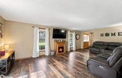 109 Lakeview Drive, Mason City, IA 50401
