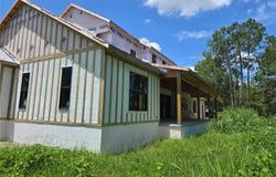 405 LONG AND WINDING ROAD, HOWEY IN THE HILLS, FL 34737