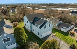 110 HOUSTON Avenue, Narragansett, RI 02882