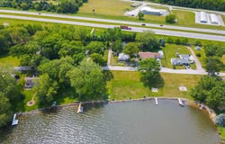 7441 W Lutes Dr, Warsaw, IN 46582