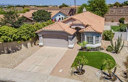 1690 W GUNSTOCK Loop, Chandler, AZ 85286