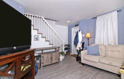 250 S 10TH STREET, LEBANON, PA 17042