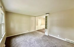 213 Park Avenue, Belton, MO 64012