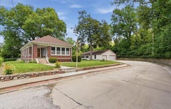 232 JORDAN Street, COUNCIL BLUFFS, IA 51503