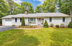 48 Bridgets Path, Centerville, MA 02632